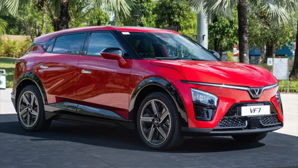 VinFast VF7
